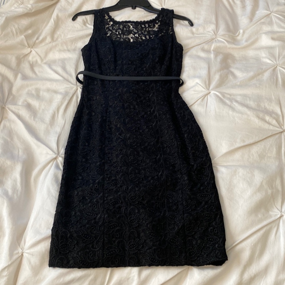 WHBM LACE COCKTAIL DRESS